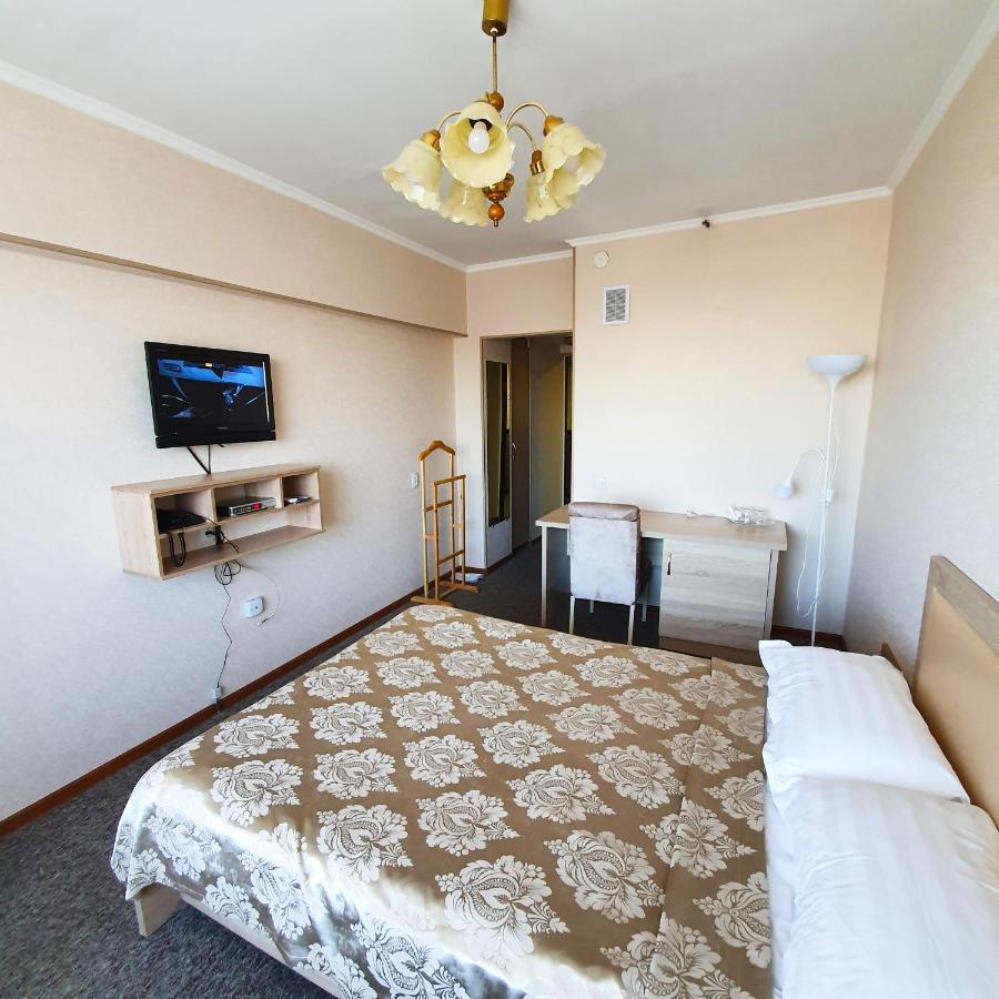 Seven Hotel Bishkek Exterior photo